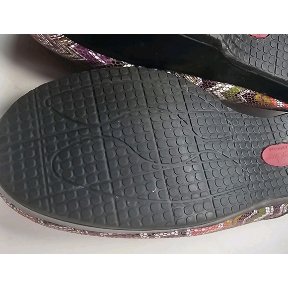 Cherokee Angelique Leather Clogs Chevron Zig Zag Nurse Comfort Size Est 9.5M - Picture 16 of 16